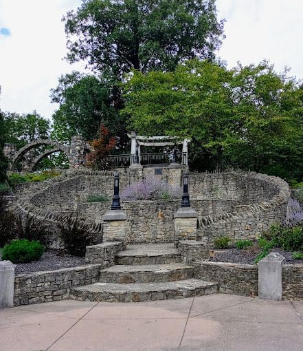 Shadyside Memorial Park Chinese Gardens