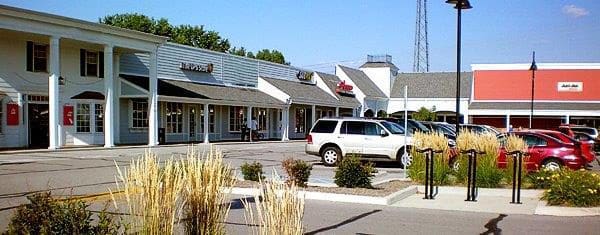 Boone village shopping center zionsville